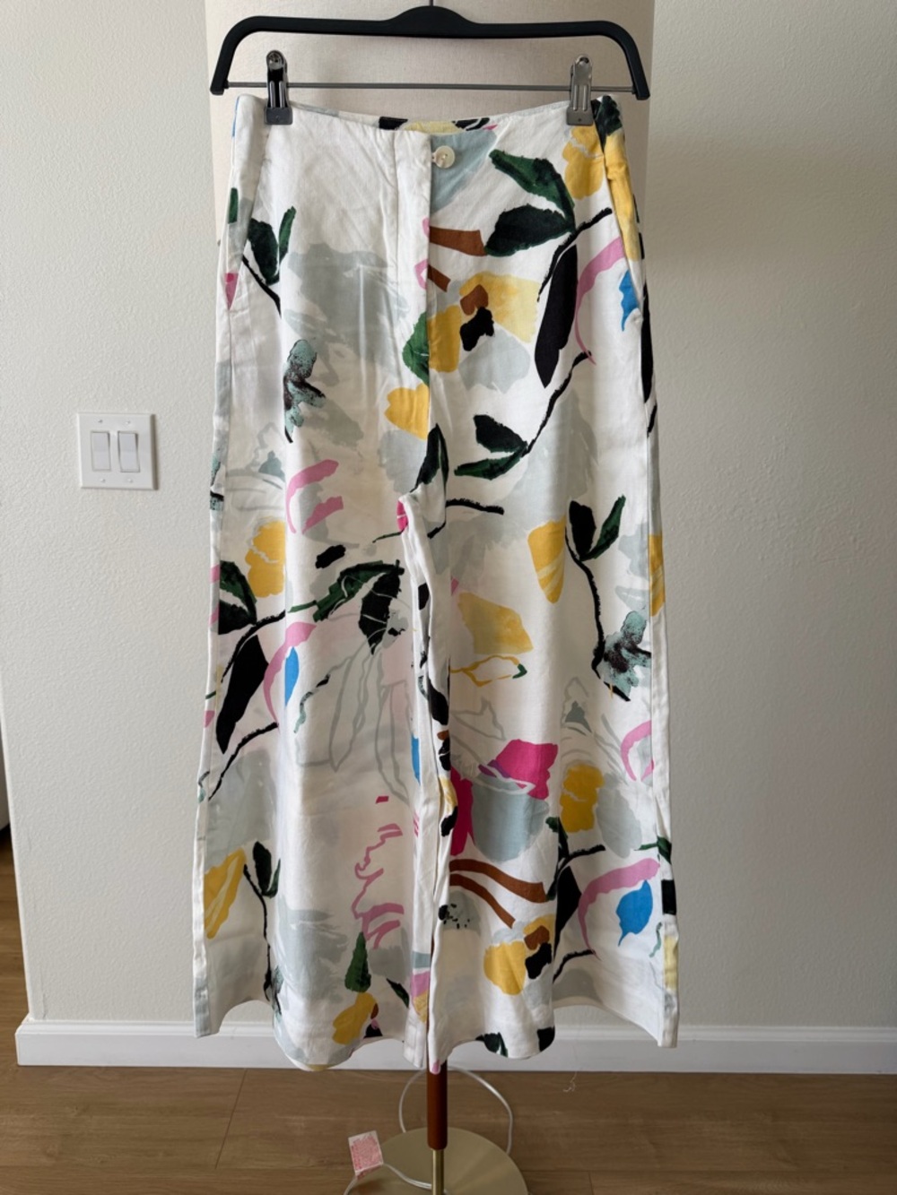 Anthropologie Maeve White Floral Abstract Print Pants